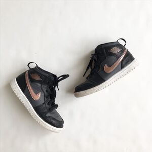 Nike Air Jordan 1 retro high black/bronze TD sneakers EUC size 10